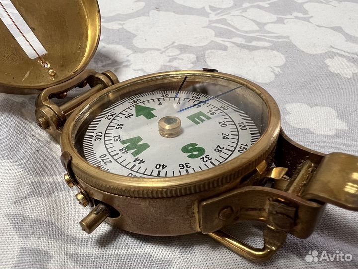 Компас Прага