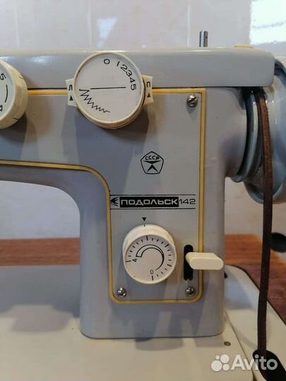 Швейная машина Подольск 142