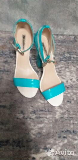 Босоножки женские 39 размер