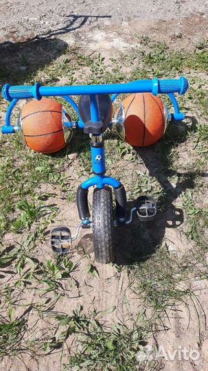 Трехколесный велосипед