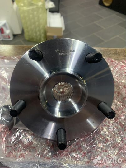 Ступица передняя Toyota Rav-4