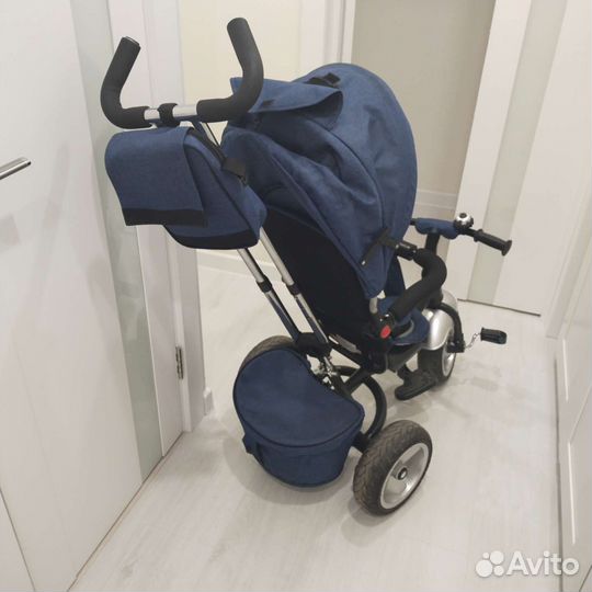 Трехколесный велосипед с ручкой