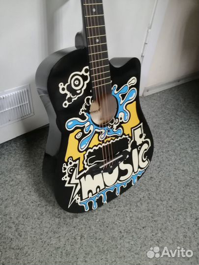 Гитара красивая