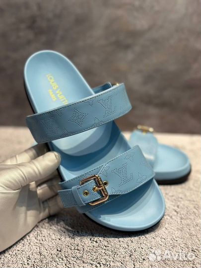 Босоножки LV