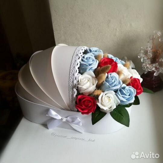 Букет в люльке на выписку,рождение.мам