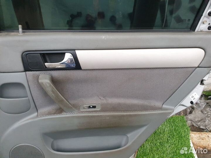Обшивка двери задней правой Chevrolet Lacetti