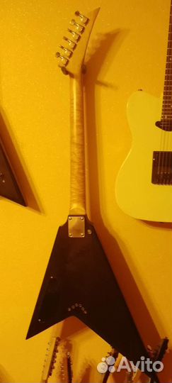 Электрогитара формы Jackson rr