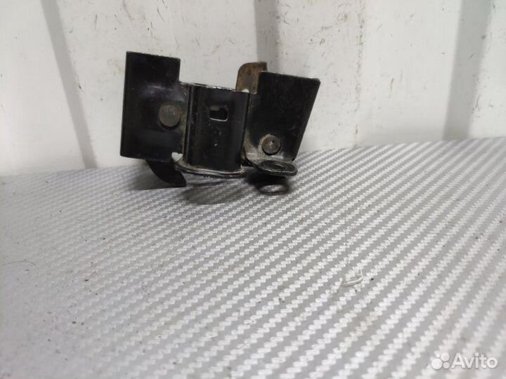 Замок капота передний правый Mercedes-Benz M-Class