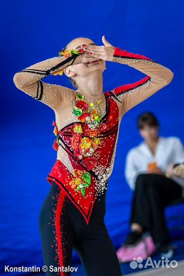 Купальники гимнастические для выступлений, 14 штук