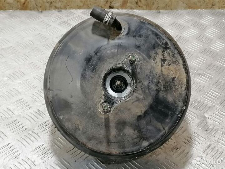 Усилитель тормозов вакуумный Nissan Maxima a33