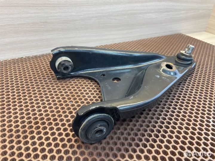 Рычаг подвески передний правый LADA X-Ray