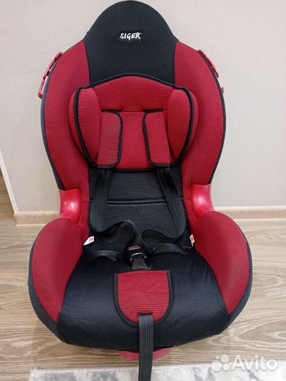 Автомобильное кресло