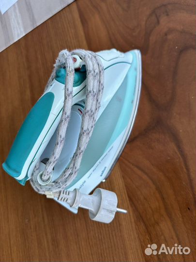 Утюг Philips для глажения с паром GC3320