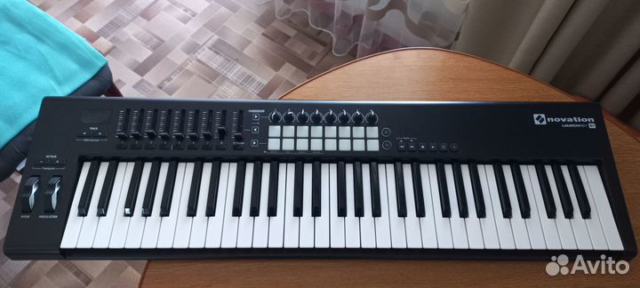Миди клавиатура Novation launchkey mk2 61