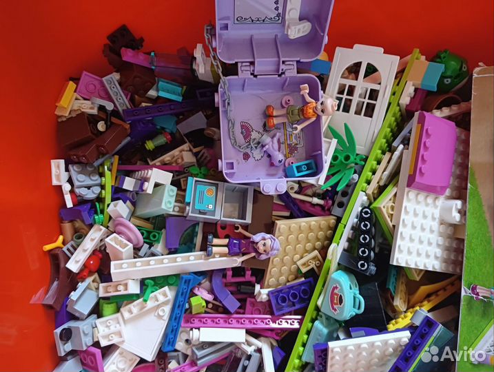 Lego Friends и много игрушек для девочки