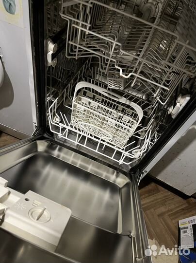 Посудомоечная машина Whirlpool ADG 4551 IX