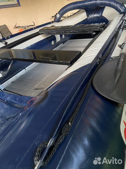 Моторная лодка