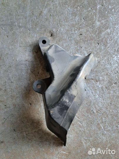 Пластик багажника BMW E65