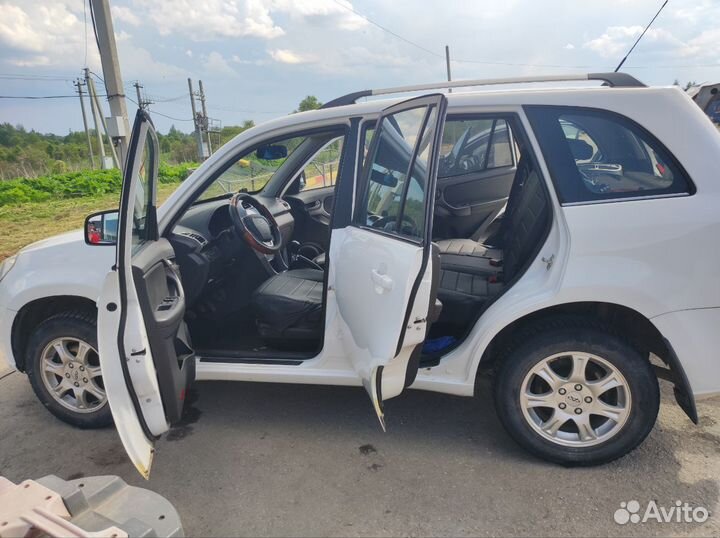 Chery Tiggo (T11) 1.8 МТ, 2015, 63 000 км