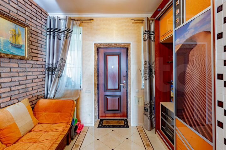 Коттедж 450 м² на участке 17 сот.