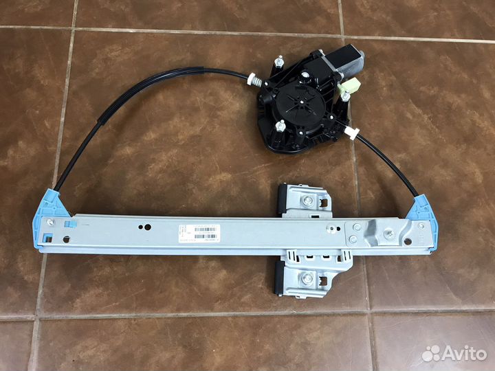 Стеклоподьемник задний Лада Веста