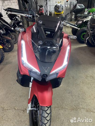 Скутер JET 180