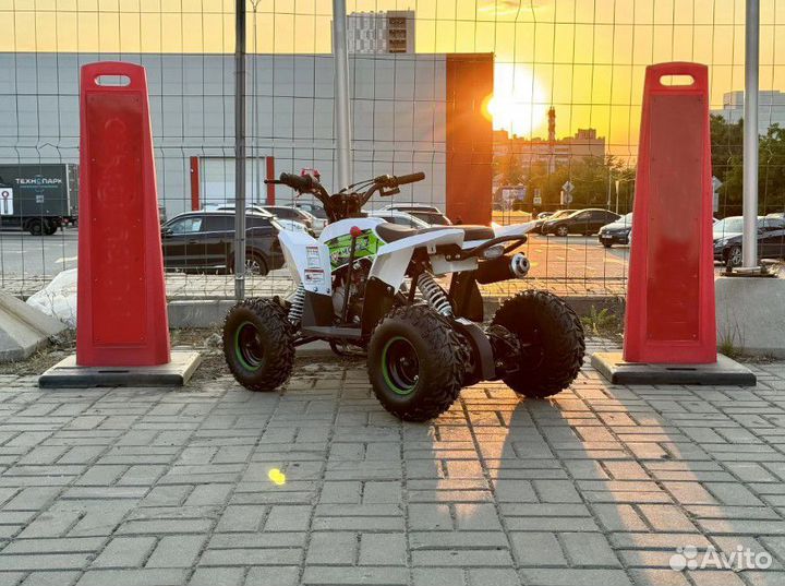 Квадроцикл детский Motax Gekkon 90 бело-зелёный