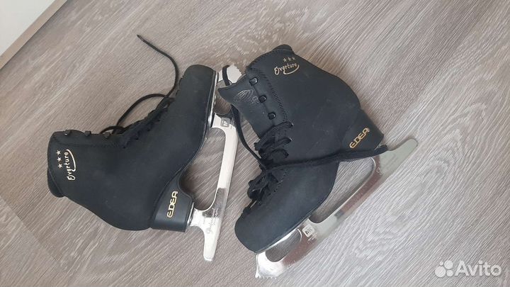 Фигурные коньки edea 220
