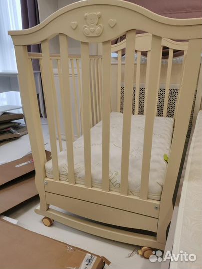 Кроватка детская