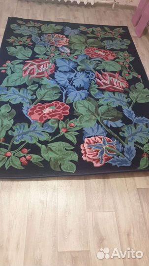 Ковер шерстяной новый