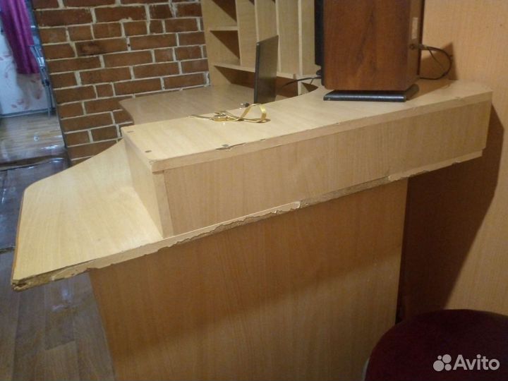 Компьютерный стол