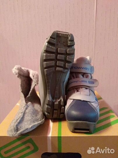 Лыжные ботинки