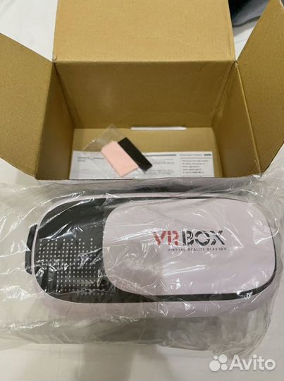 Очки вертуальной реальности с пультом