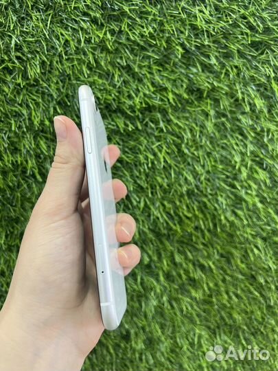 Телефон iPhone xr