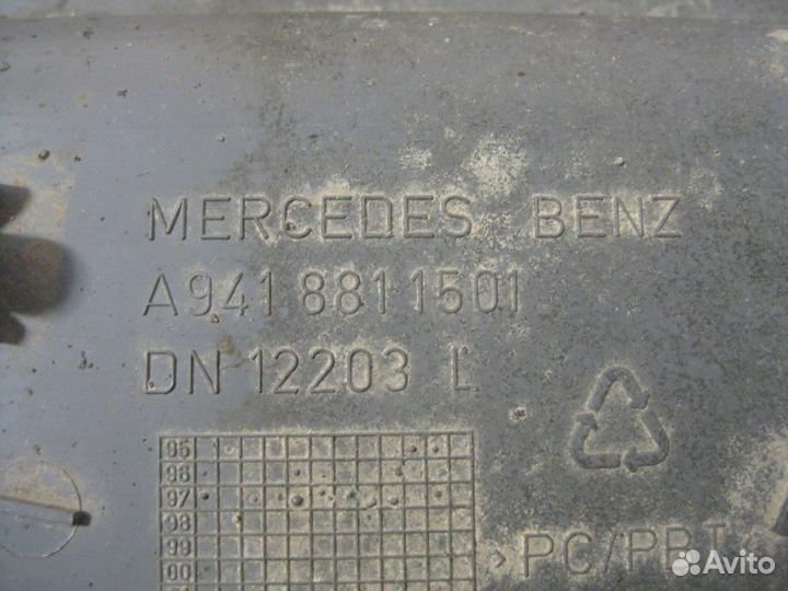 Крыло закабинное левое 9418811501 mercedes-benz, a