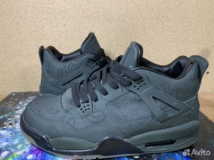 Jordan 4 x kaws
