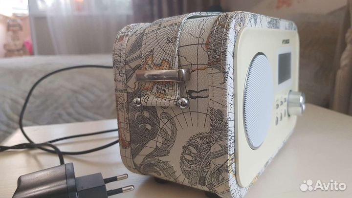 Портативный радиоприемник Hyundai H-1636U