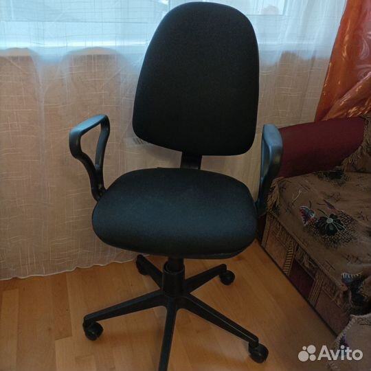 Компьютерный стул