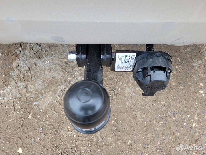 Фаркоп для Mitsubishi Outlander 3 с 2012