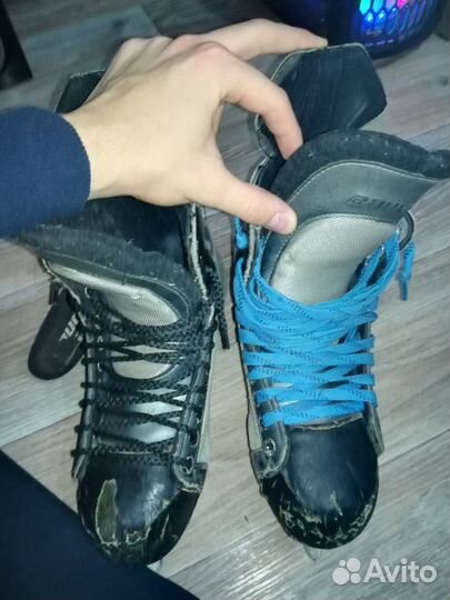 Коньки хоккейные