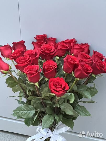 25 роз, Доставка цветов букет из роз