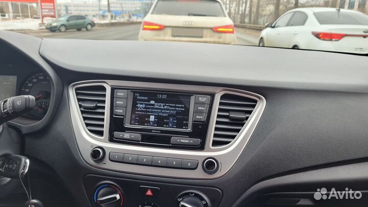 Hyundai Solaris 1.6 AT, 2022, 20 км