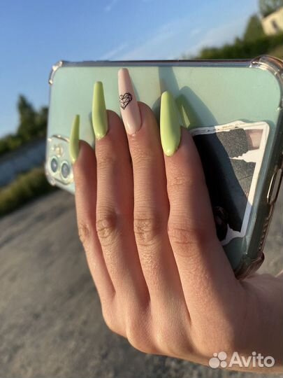 Наращивание ногтей