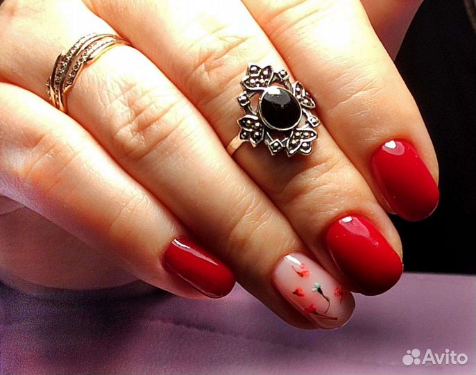 Маникюр и педикюр