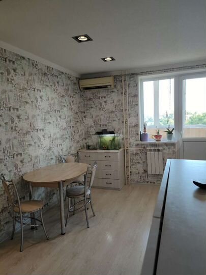 2-к. квартира, 49 м², 7/15 эт.