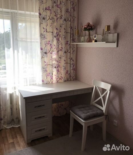 Полка навесная белая 2шт