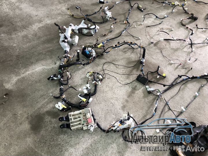 Проводка торпедо Toyota Corolla e150 коса панельна