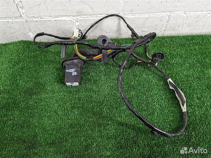 Проводка двери задней правой Citroen C-Crosser 20