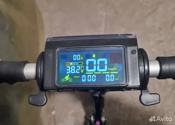 Продам электросамокат Kugoo s3