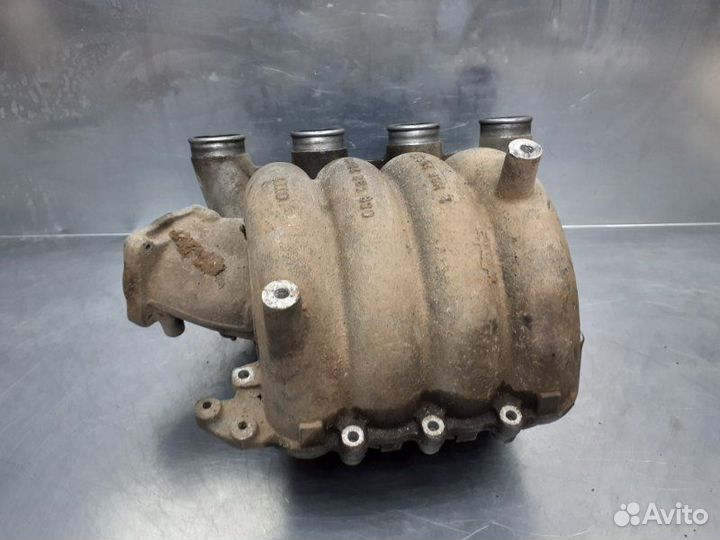 Коллектор впускной Audi A4 B5 1994-2001 седан
